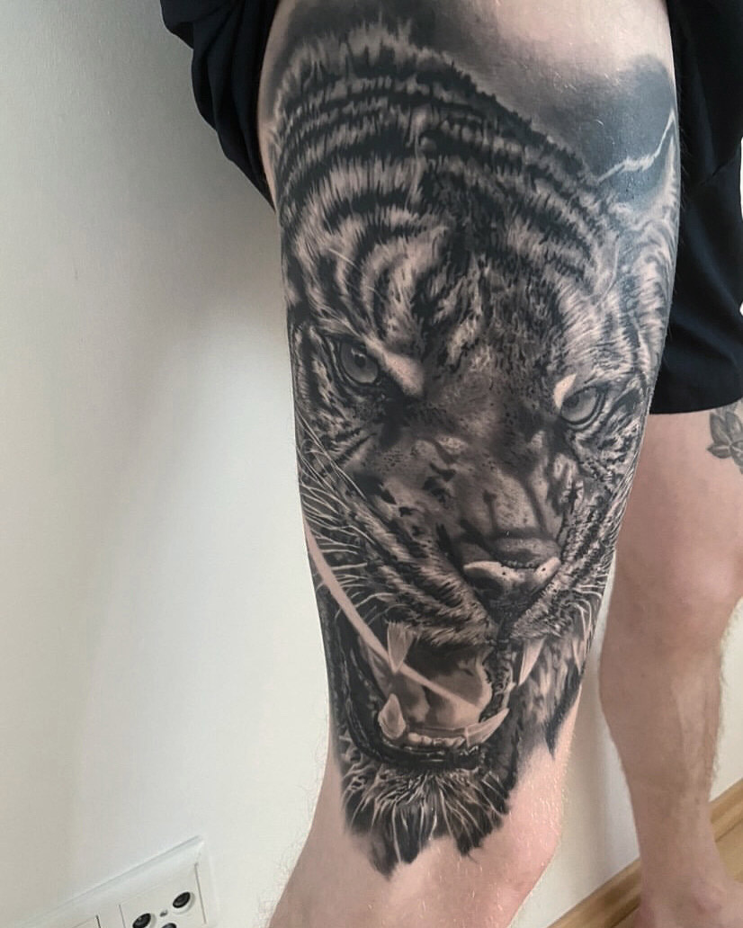 Tiger | Thomas | Newborn Tattoo Wolfratshausen